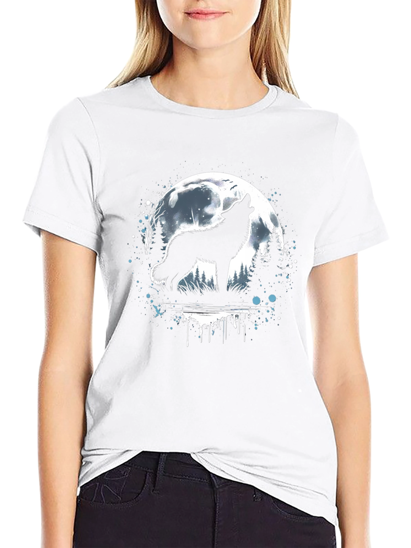 Wolf Howling at Moon Graphic T-Shirt