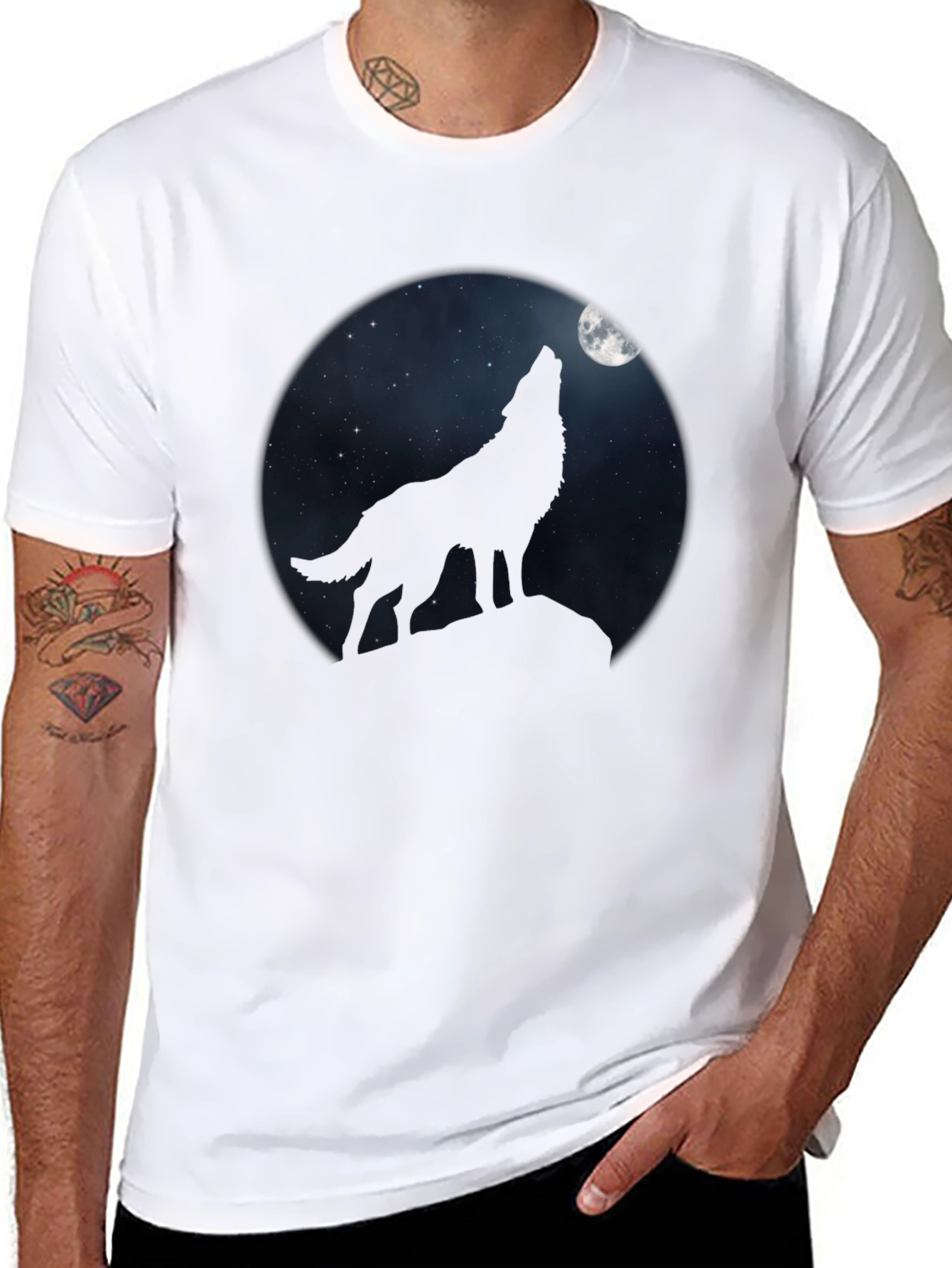Wolf Howling at Moon Black T-Shirt