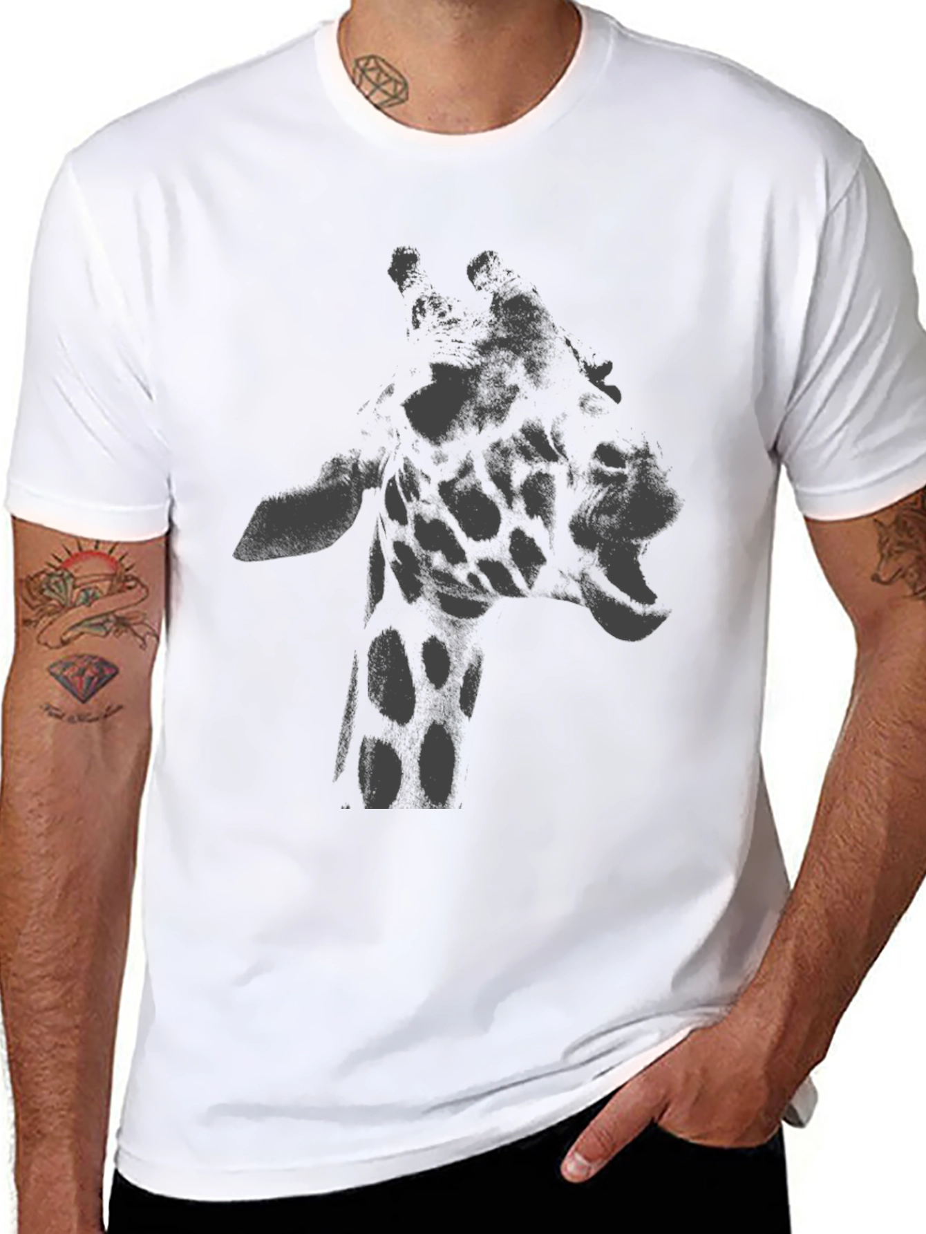 Giraffe Graphic Print T-Shirt - Casual Crew Neck Tee
