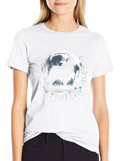 Wolf Howling at Moon Graphic T-Shirt
