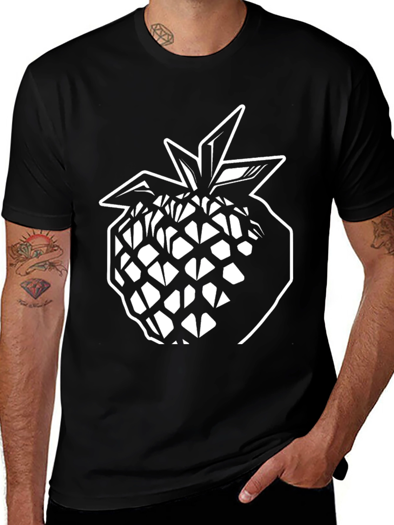 Black Pineapple Graphic Tee - Modern Style