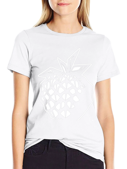 Black Pineapple Graphic Tee - Modern Style