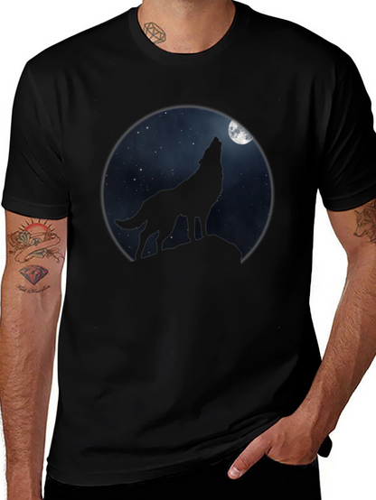Wolf Howling at Moon Black T-Shirt