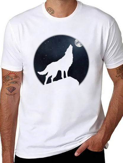 Wolf Howling at Moon Black T-Shirt