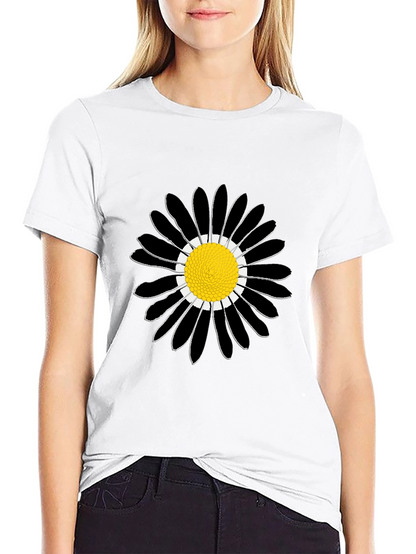 Black Daisy Graphic Tee - Stylish Cotton Comfort
