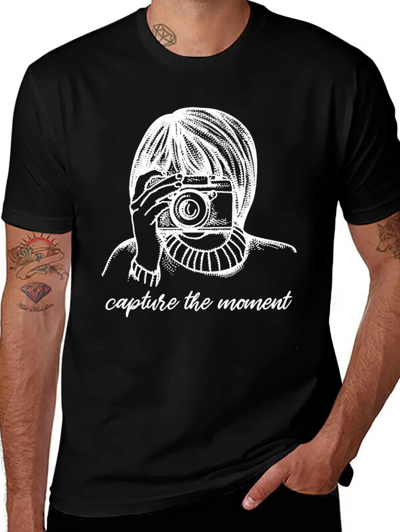 Capture The Moment Graphic Tee - Stylish Black T-Shirt