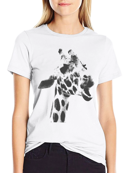 Giraffe Graphic Print T-Shirt - Casual Crew Neck Tee