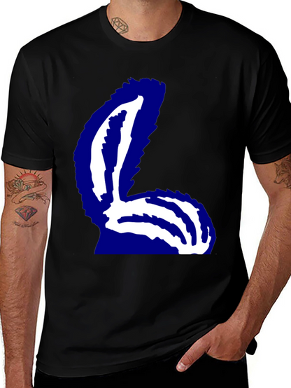 Skunk Graphic Tee - Classic Comfort Bold Design