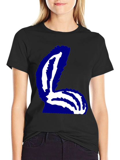 Skunk Graphic Tee - Classic Comfort Bold Design