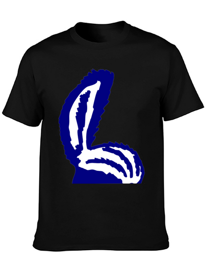 Skunk Graphic Tee - Classic Comfort Bold Design