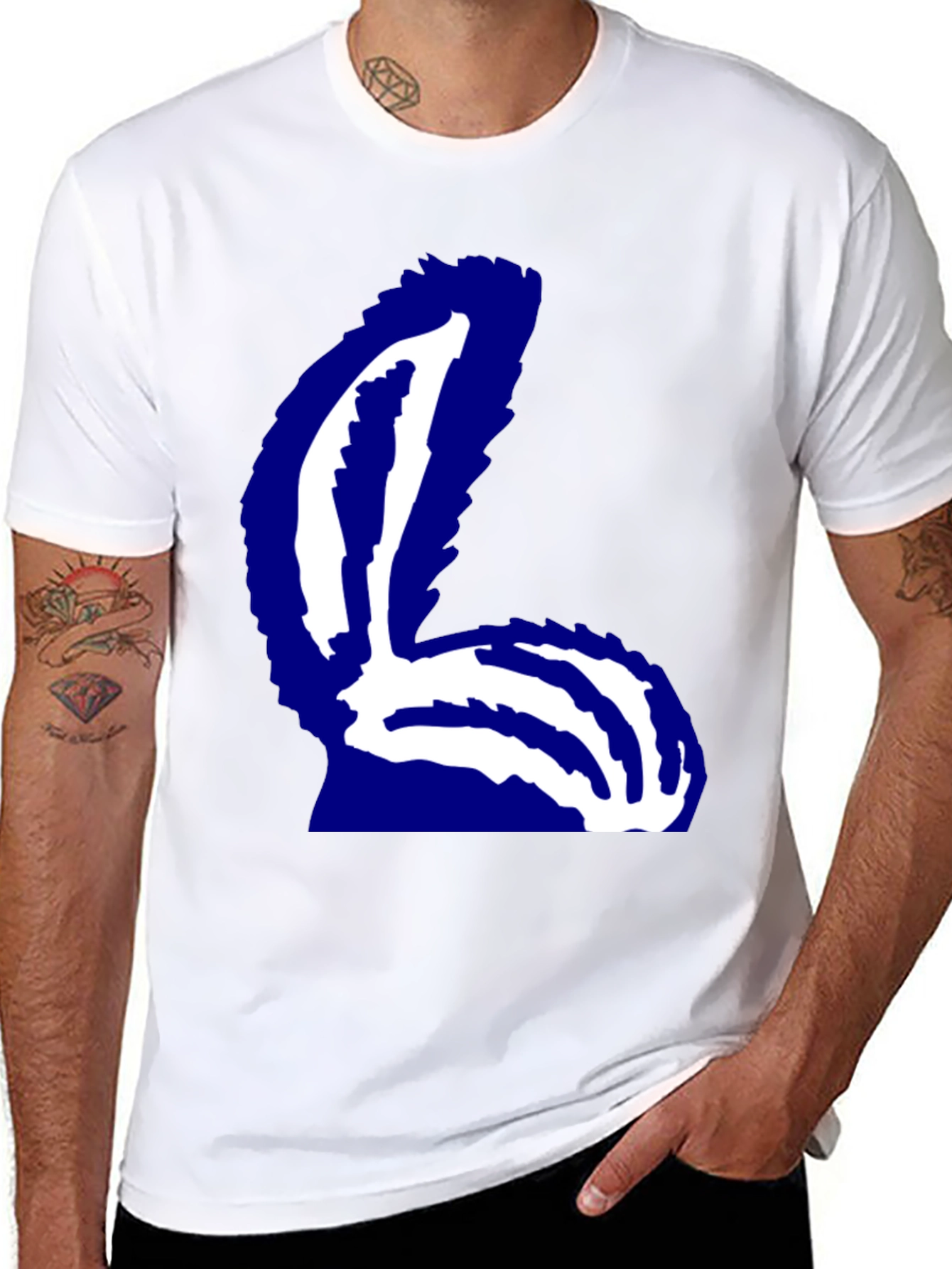 Skunk Graphic Tee - Classic Comfort Bold Design