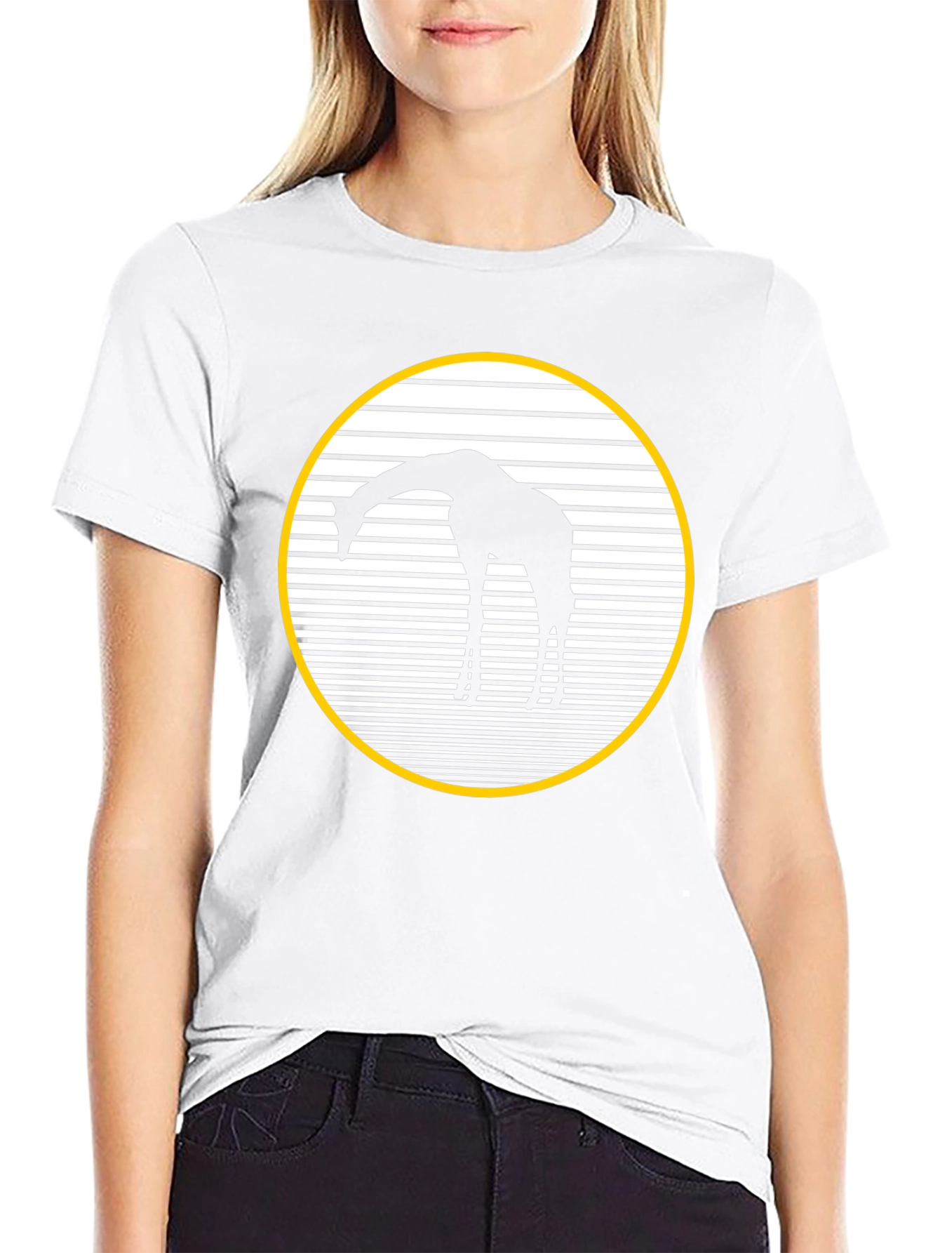 Giraffe Silhouette Graphic Tee - Black Crew Neck Shirt
