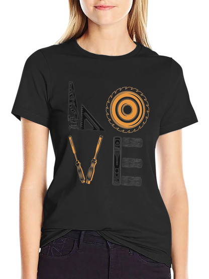 Woodworkers Love T-Shirt: Carpenter Saw & Screwdrivers