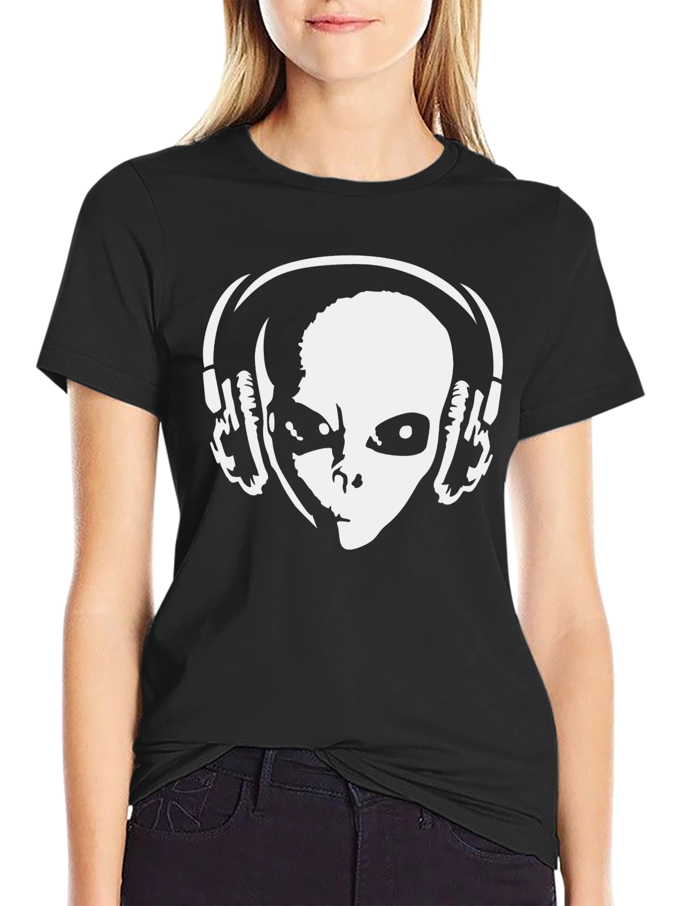 Alien DJ Graphic Tee - Stylish Music Lover T-Shirt