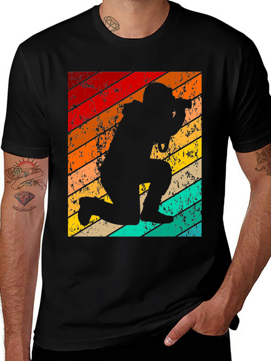 Retro Photographer T-Shirt - Vintage Style Camera Tee