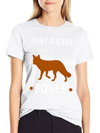 Just a Girl Who Loves Foxes T-Shirt