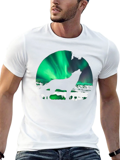 Wolf Howling Aurora Borealis T-Shirt