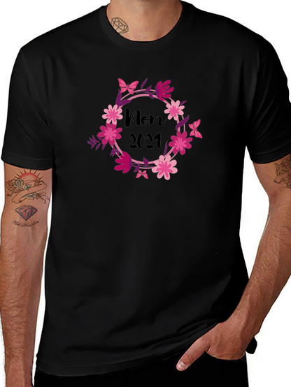 Mom 2021 Floral Wreath Black T-Shirt
