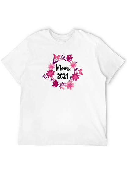 Mom 2021 Floral Wreath Black T-Shirt