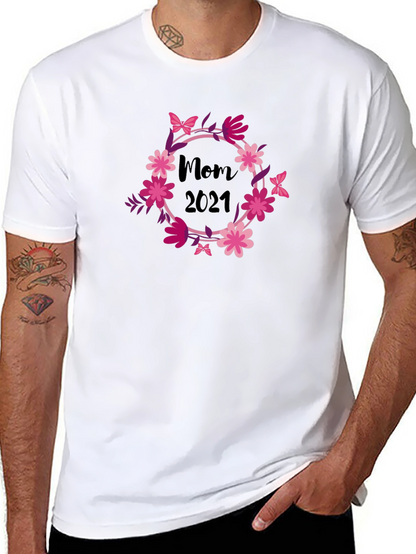 Mom 2021 Floral Wreath Black T-Shirt
