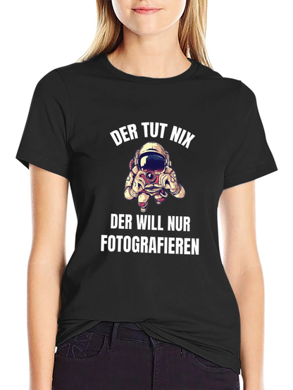 Astronaut Photographer Graphic Tee - Der Tut Nix Shirt