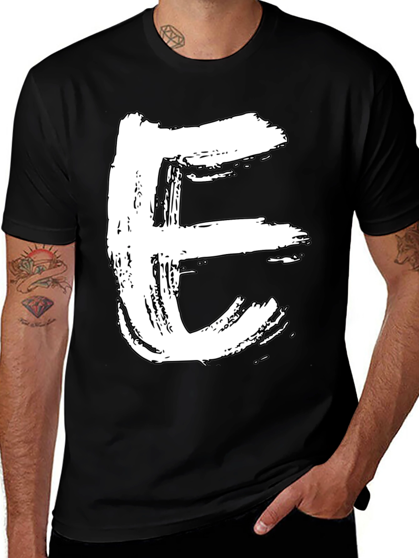 Bold Letter E Graphic Tee - Casual Style