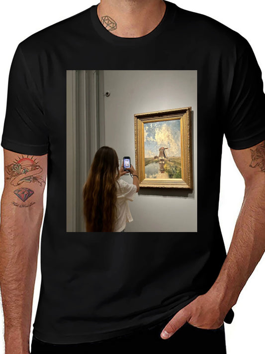 Art Lovers Tee: Museum Moment Graphic T-Shirt