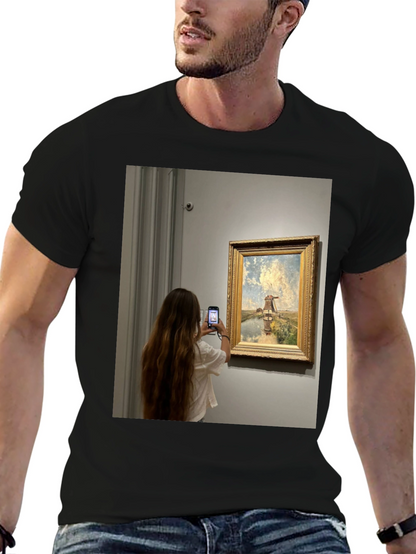Art Lovers Tee: Museum Moment Graphic T-Shirt