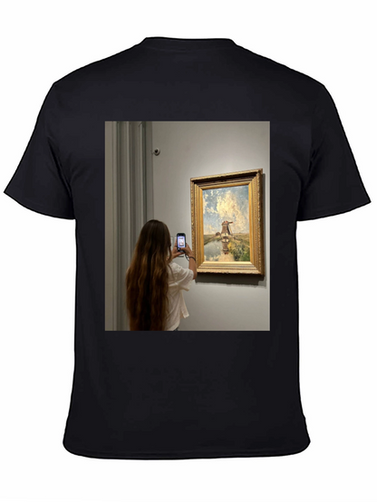Art Lovers Tee: Museum Moment Graphic T-Shirt