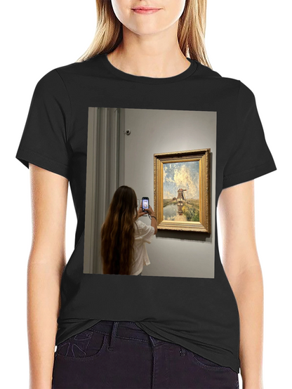 Art Lovers Tee: Museum Moment Graphic T-Shirt