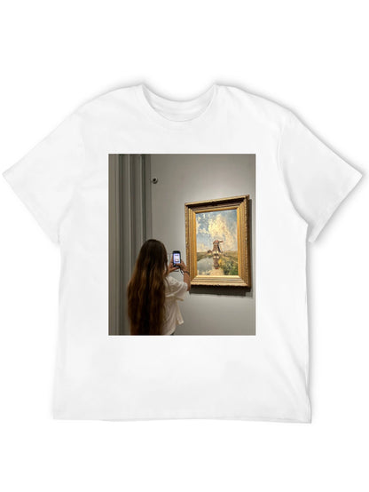 Art Lovers Tee: Museum Moment Graphic T-Shirt
