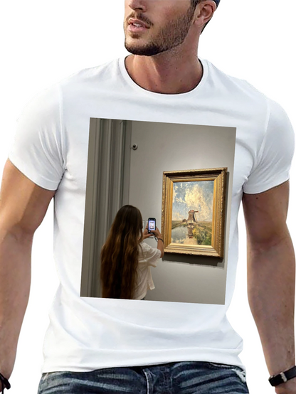 Art Lovers Tee: Museum Moment Graphic T-Shirt
