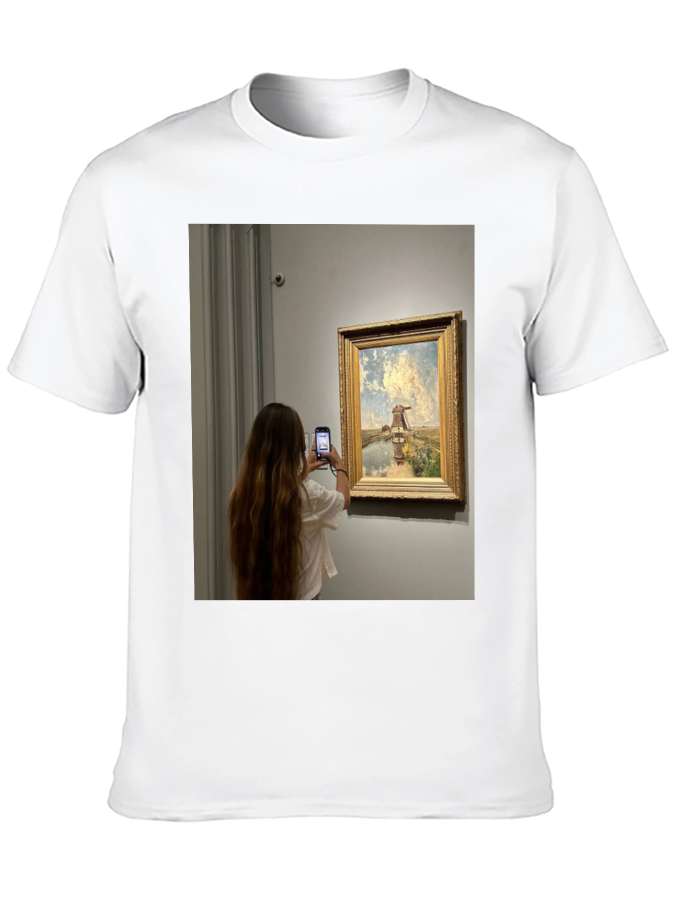 Art Lovers Tee: Museum Moment Graphic T-Shirt