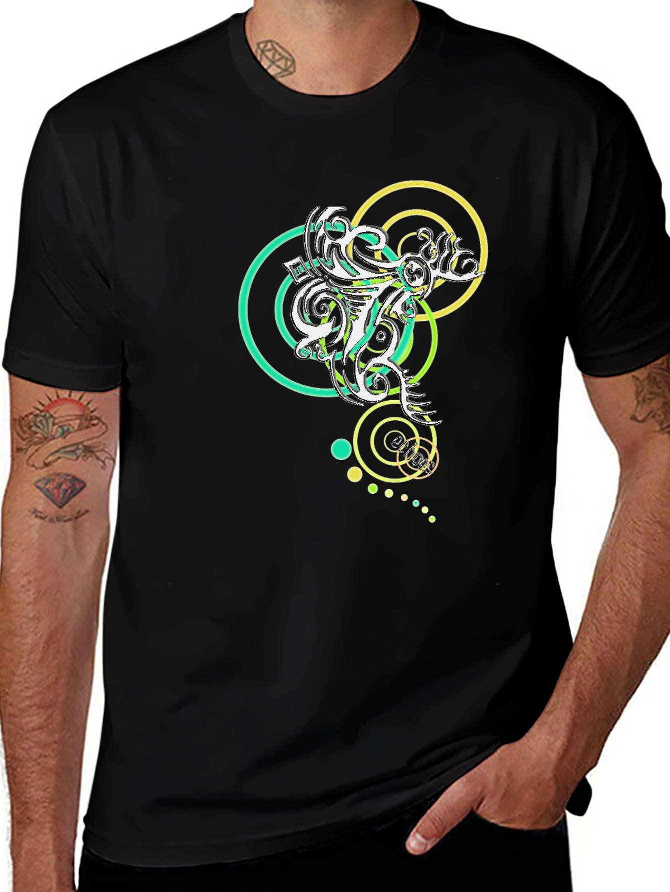 Abstract Circle Design Black T-Shirt