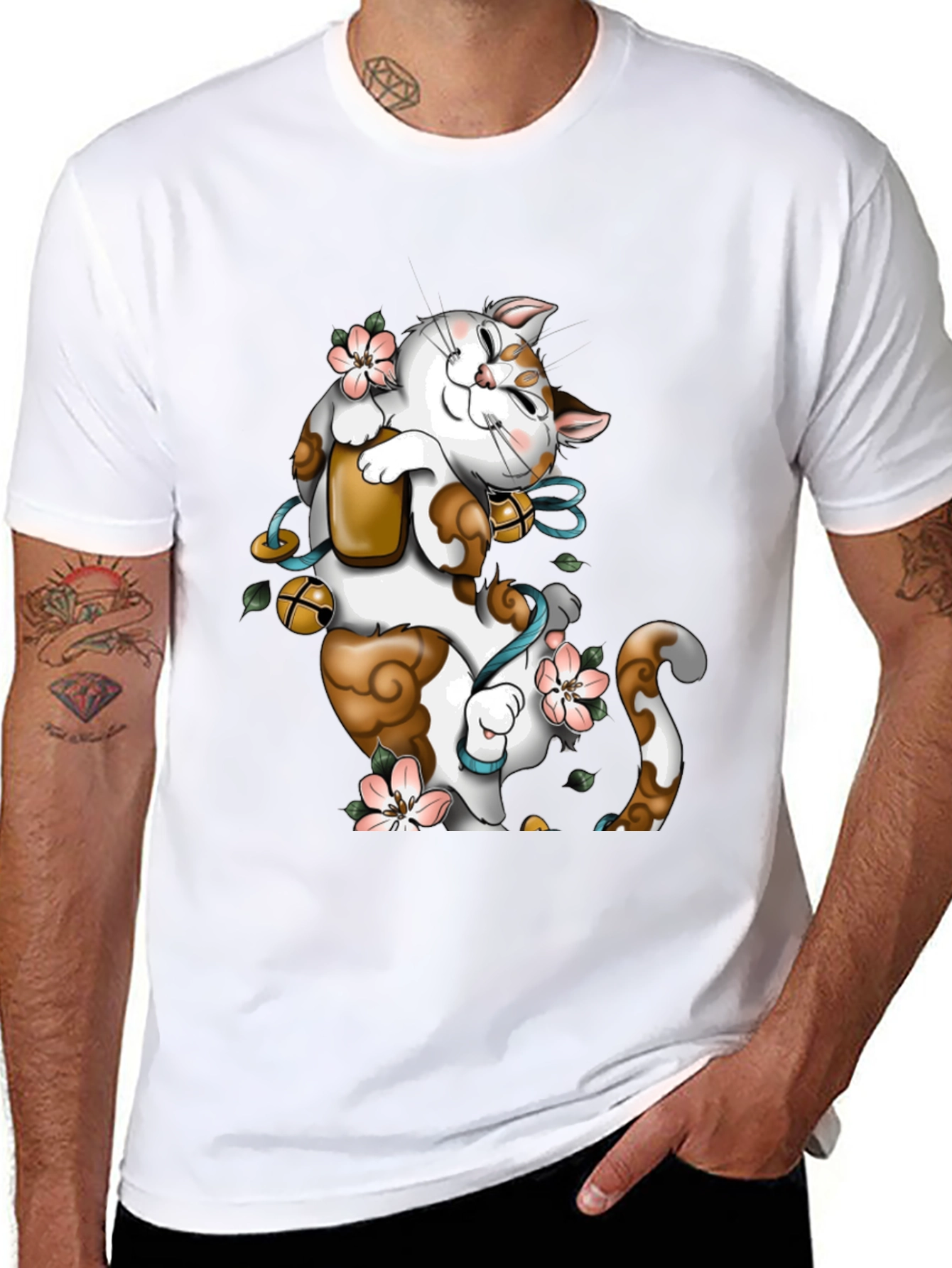 Lucky Cat Graphic T-Shirt