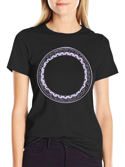 Minimalist Circle Graphic Tee - Black